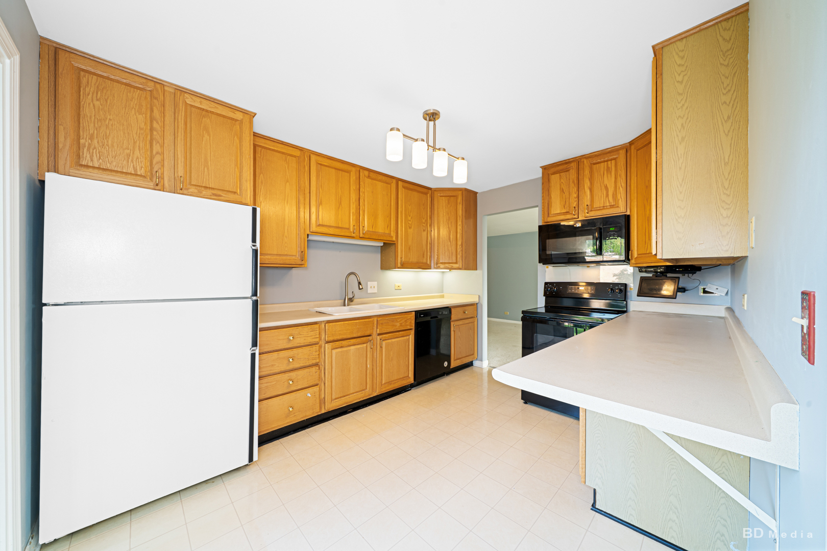 1477 S County Farm Road #2-3F, Wheaton, IL 60189