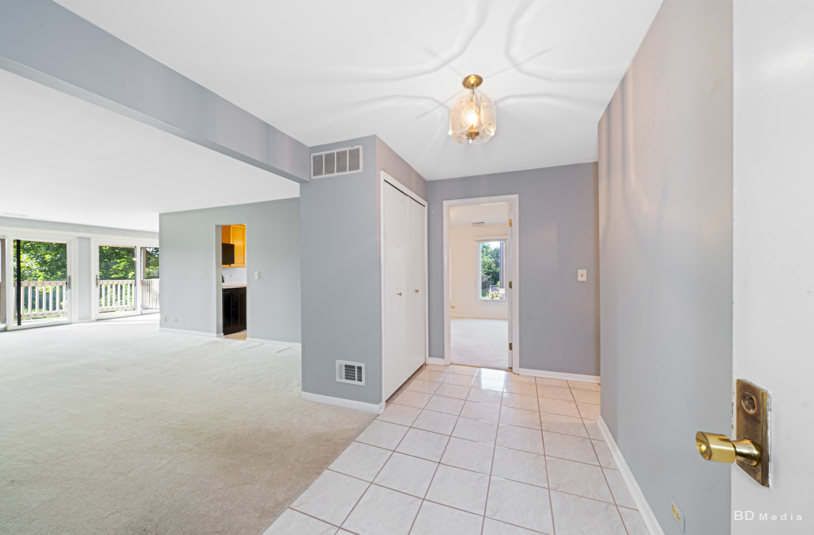 1477 S County Farm Road #2-3F, Wheaton, IL 60189