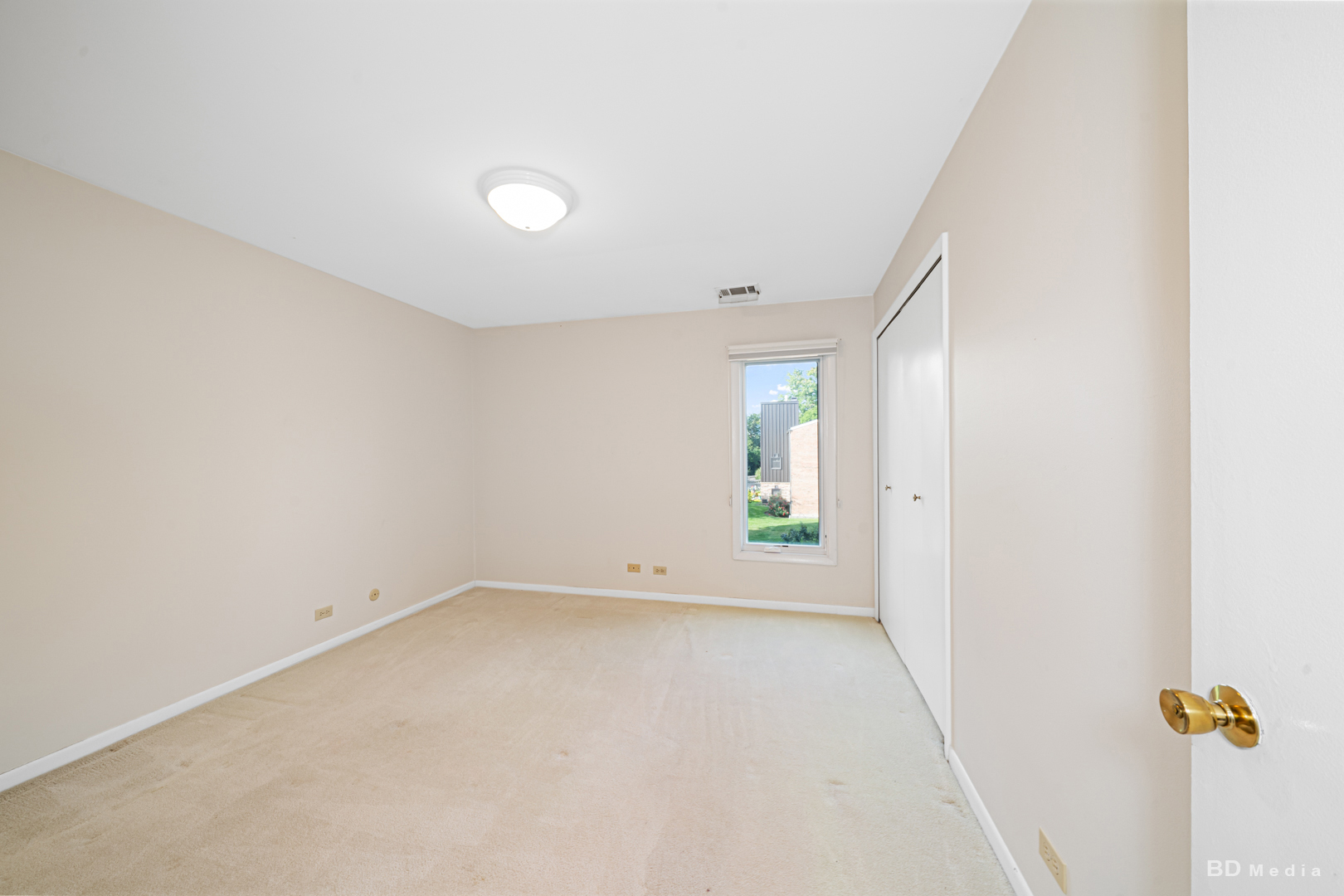 1477 S County Farm Road #2-3F, Wheaton, IL 60189