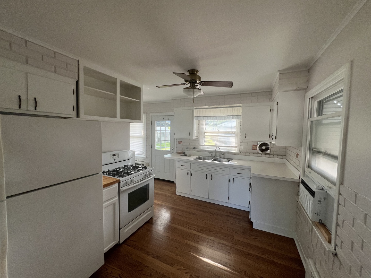 730 N Elizabeth Street, Lombard, IL 60148
