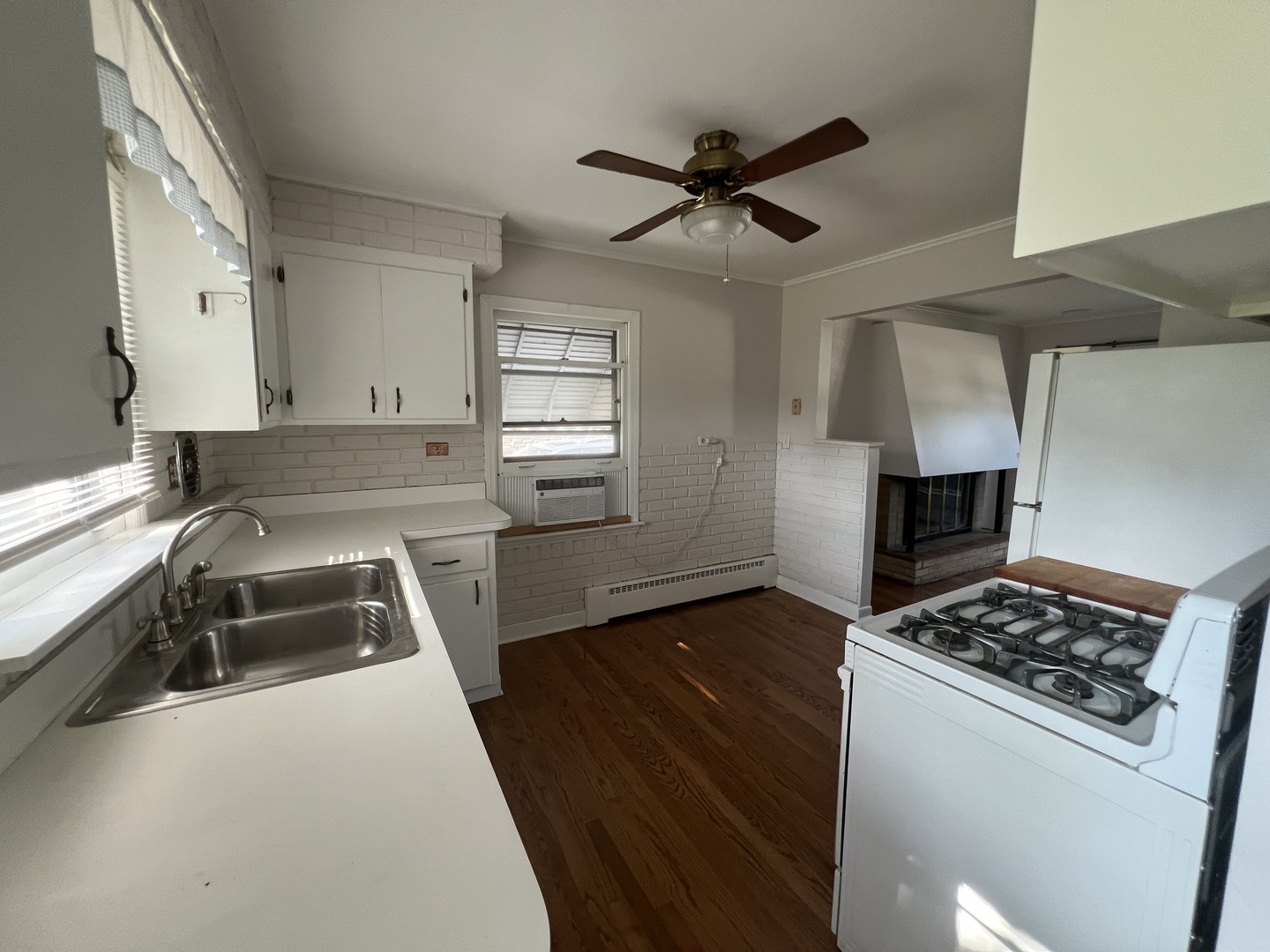 730 N Elizabeth Street, Lombard, IL 60148