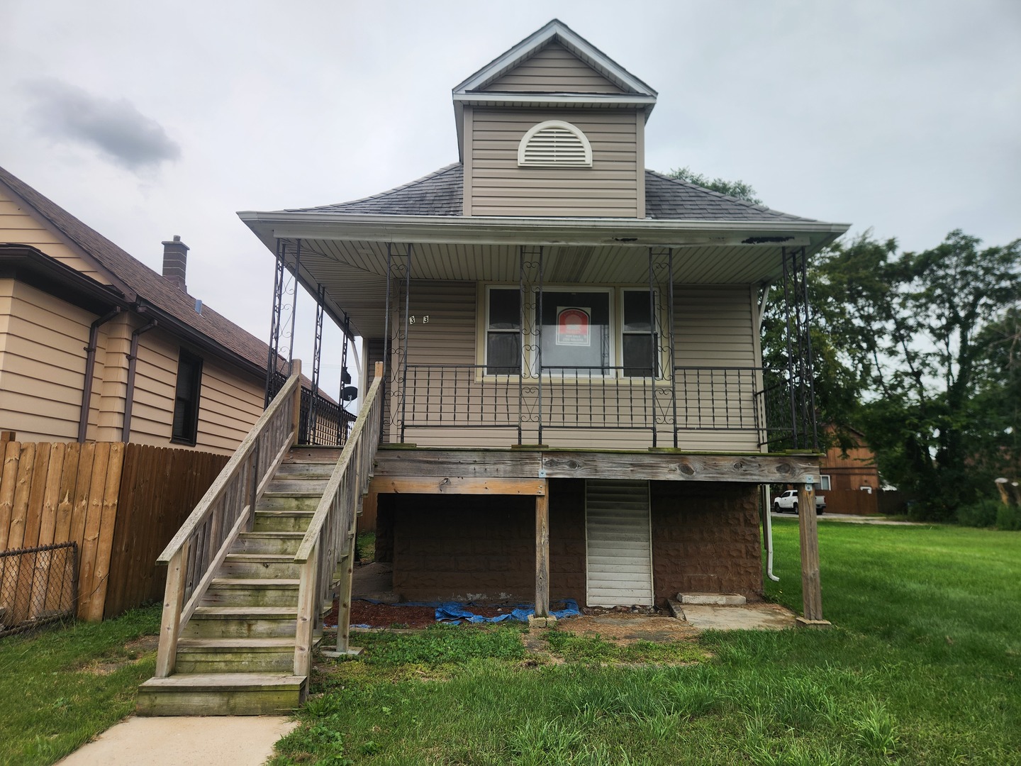 303 W 153rd Place, Calumet City, IL 60409