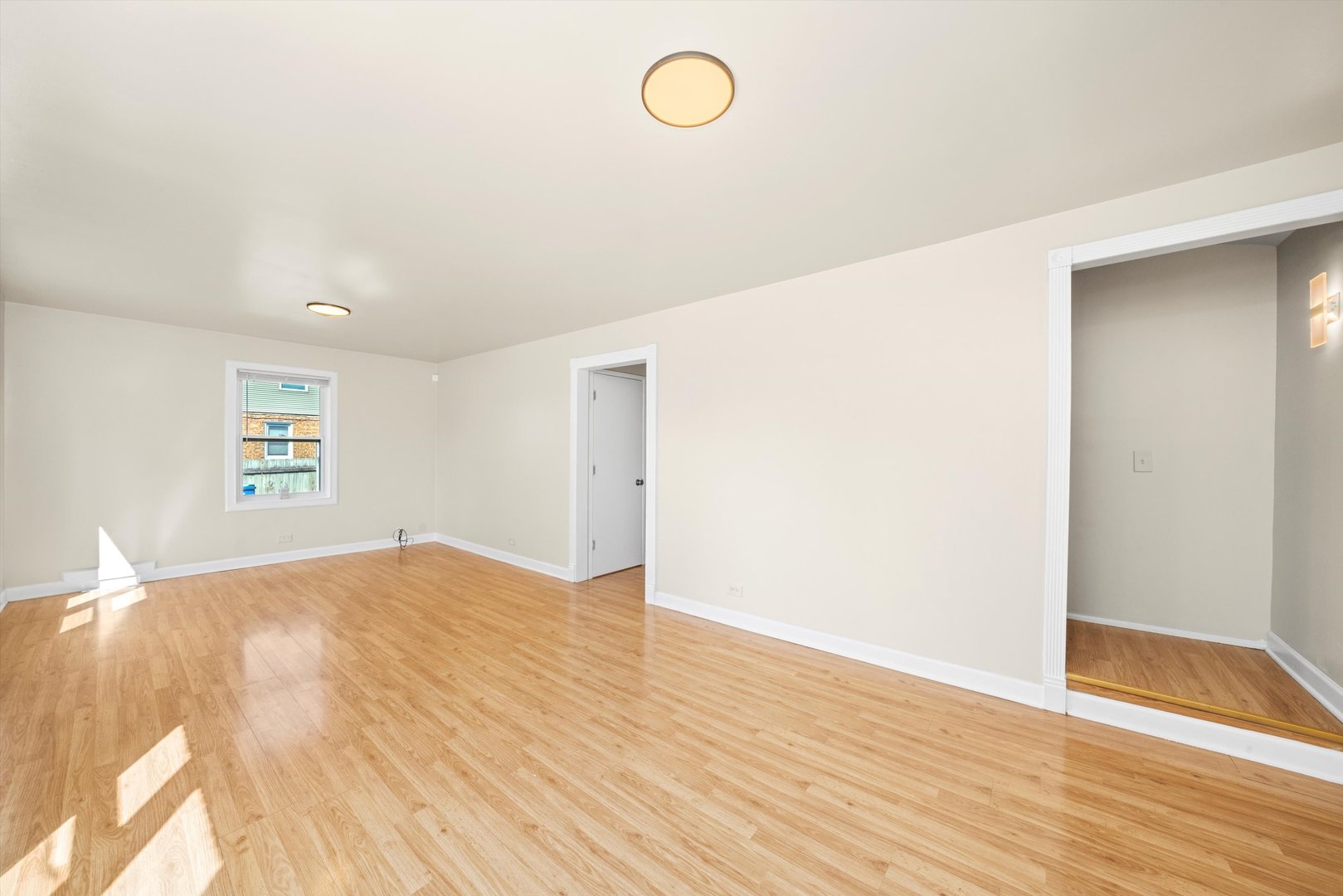 2612 W 98th Street, Evergreen Park, IL 60805