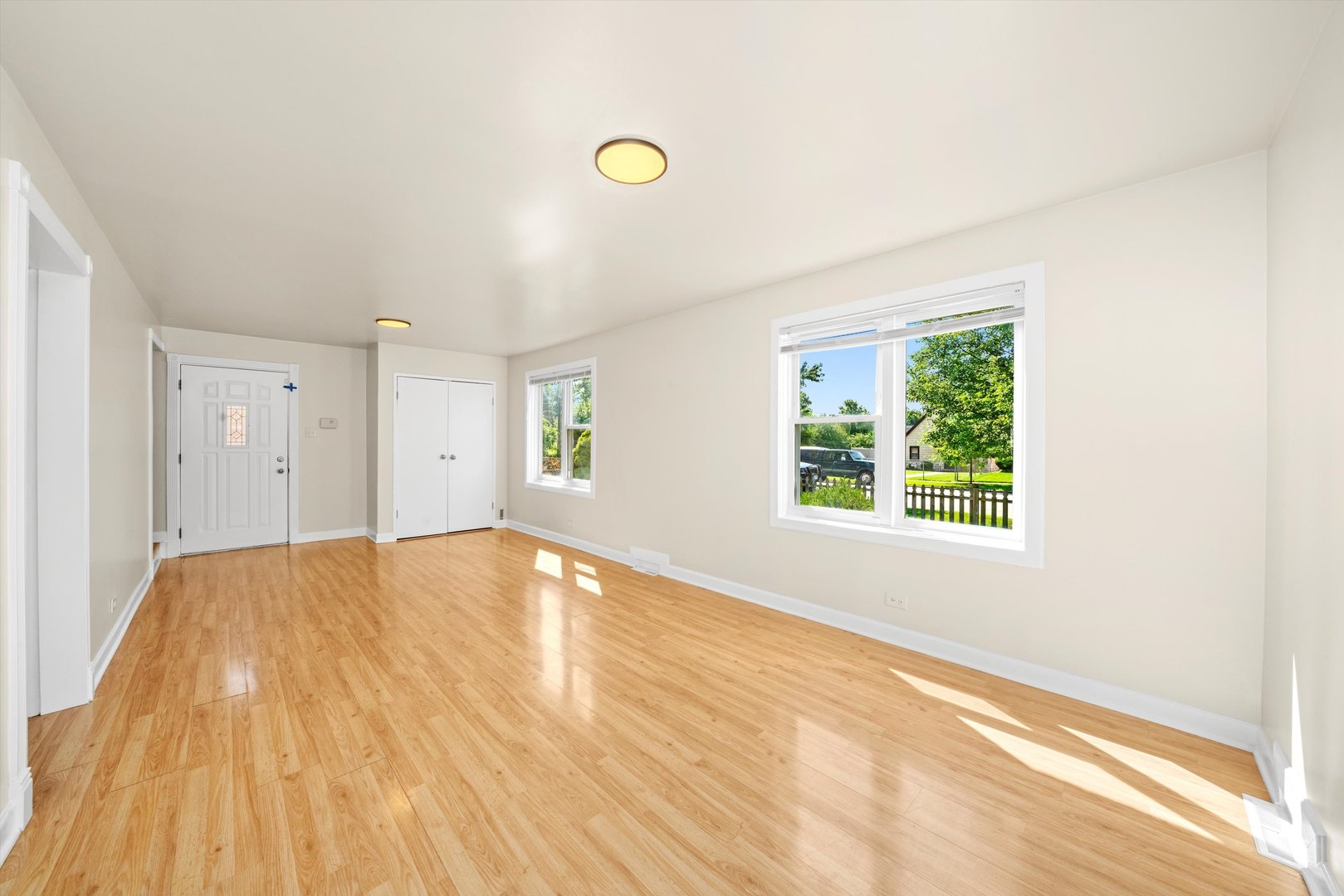 2612 W 98th Street, Evergreen Park, IL 60805