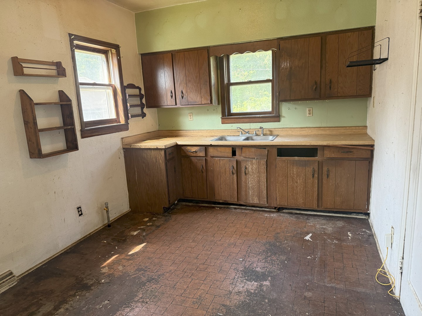 120-122 Smith Avenue, Rockford, IL 61107