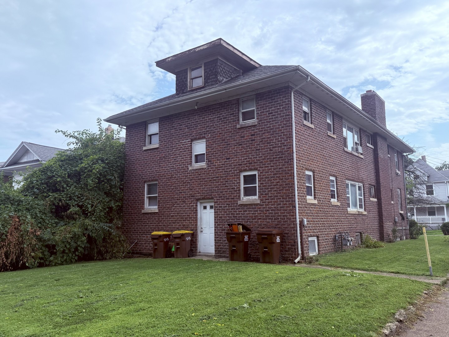 120-122 Smith Avenue, Rockford, IL 61107
