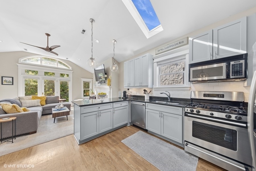 2033 N Bissell Street #3, Chicago, IL 60614