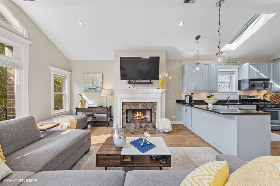 2033 N Bissell Street #3, Chicago, IL 60614