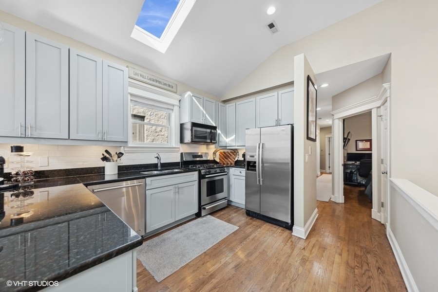 2033 N Bissell Street #3, Chicago, IL 60614