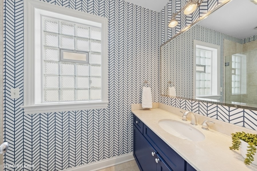 2033 N Bissell Street #3, Chicago, IL 60614