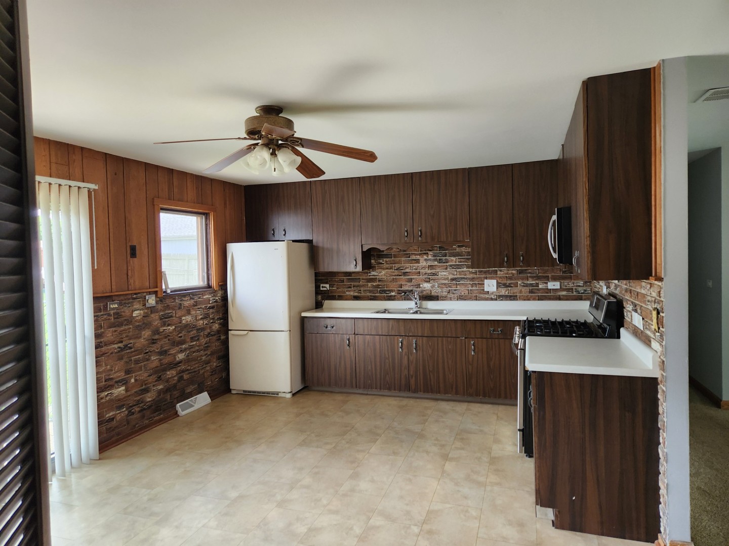 7713 Brookhaven Avenue, Darien, IL 60561