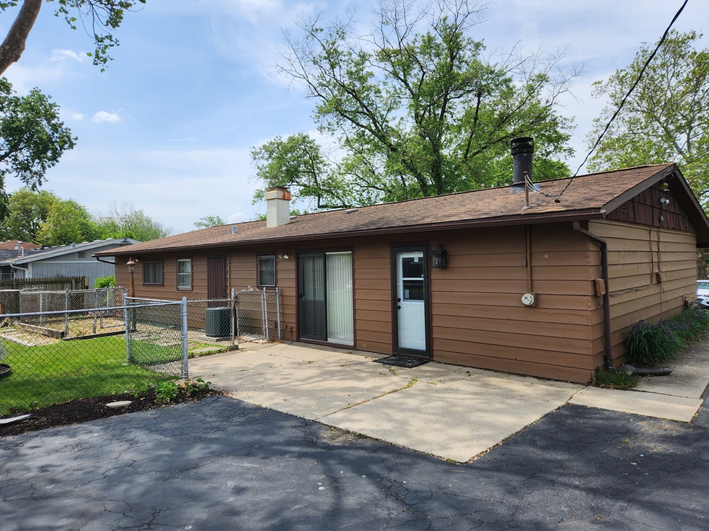 7713 Brookhaven Avenue, Darien, IL 60561