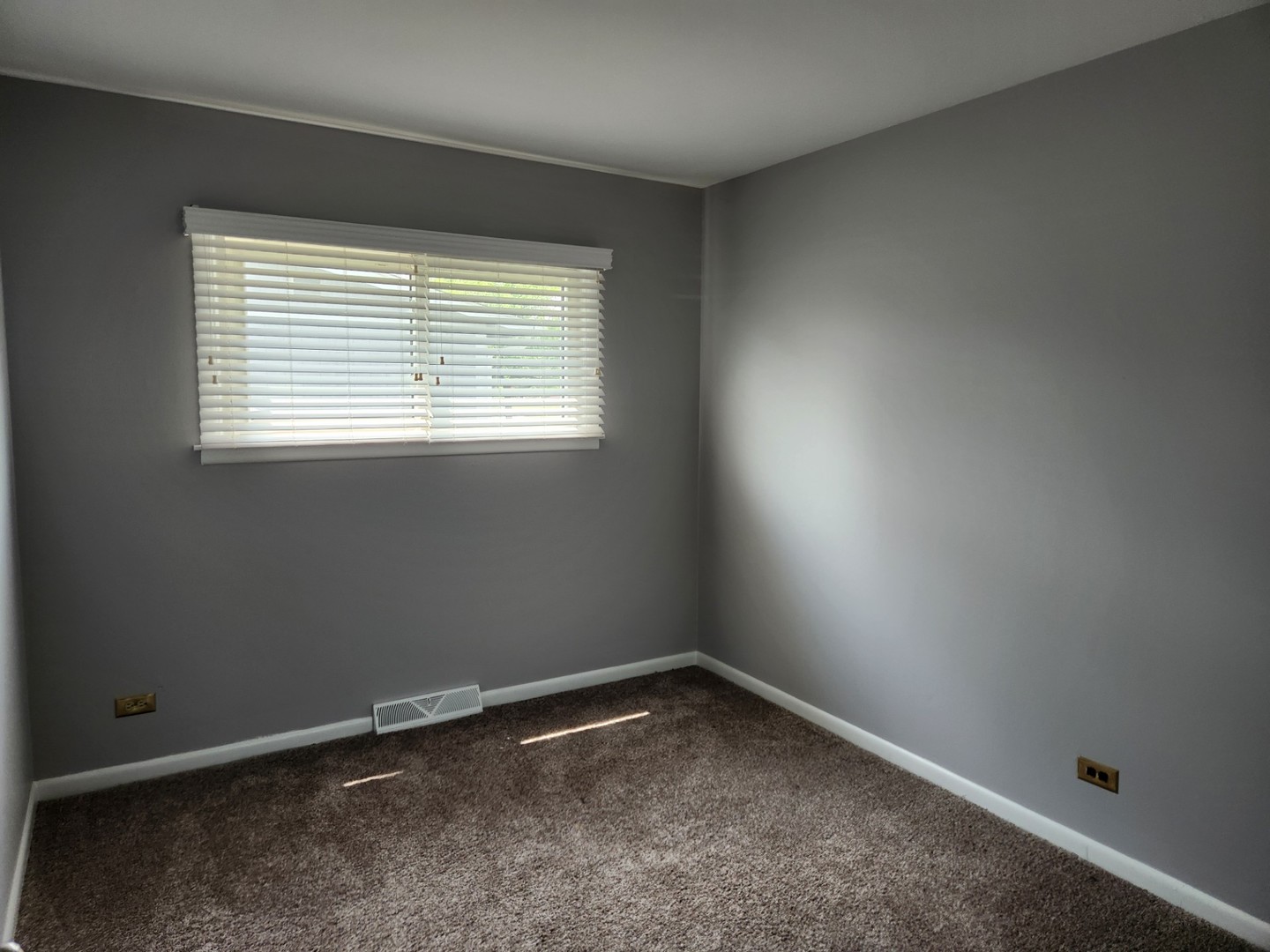 7713 Brookhaven Avenue, Darien, IL 60561