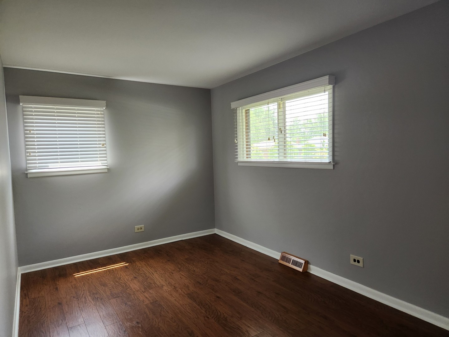 7713 Brookhaven Avenue, Darien, IL 60561