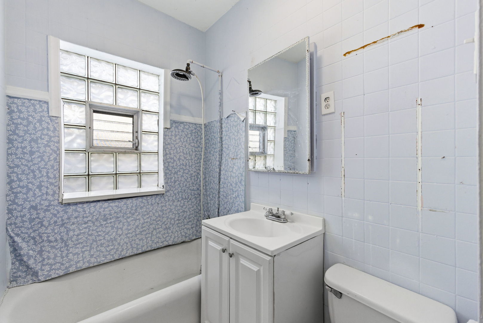 2916 N Merrimac Avenue, Chicago, IL 60634