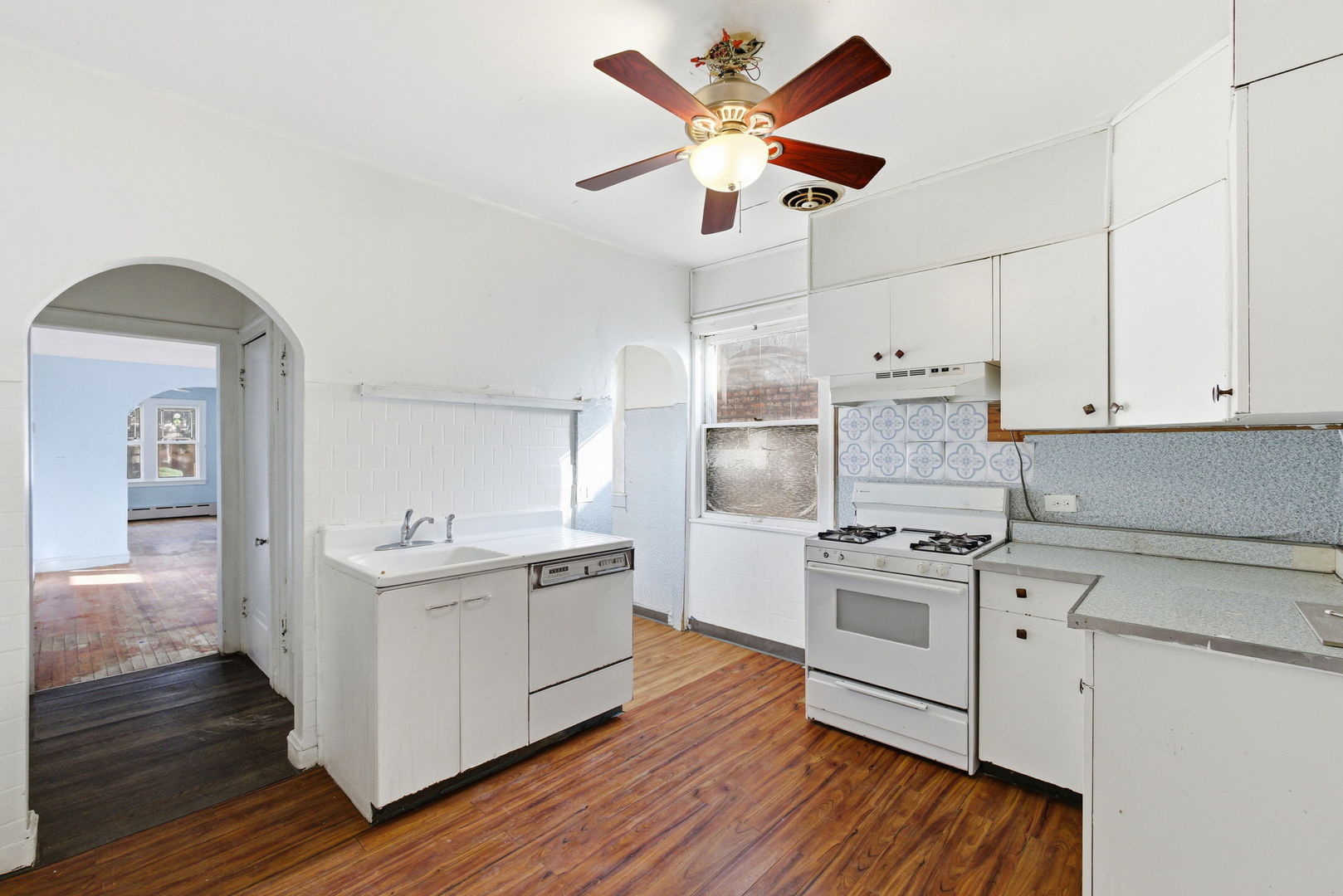 2916 N Merrimac Avenue, Chicago, IL 60634