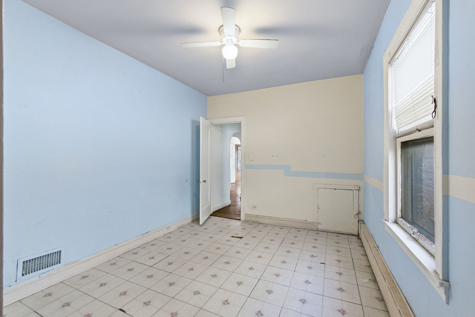 2916 N Merrimac Avenue, Chicago, IL 60634