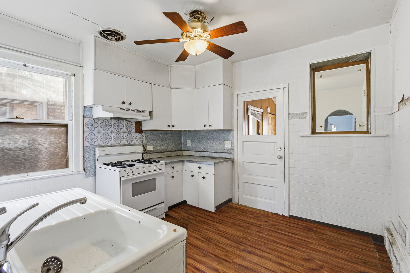 2916 N Merrimac Avenue, Chicago, IL 60634