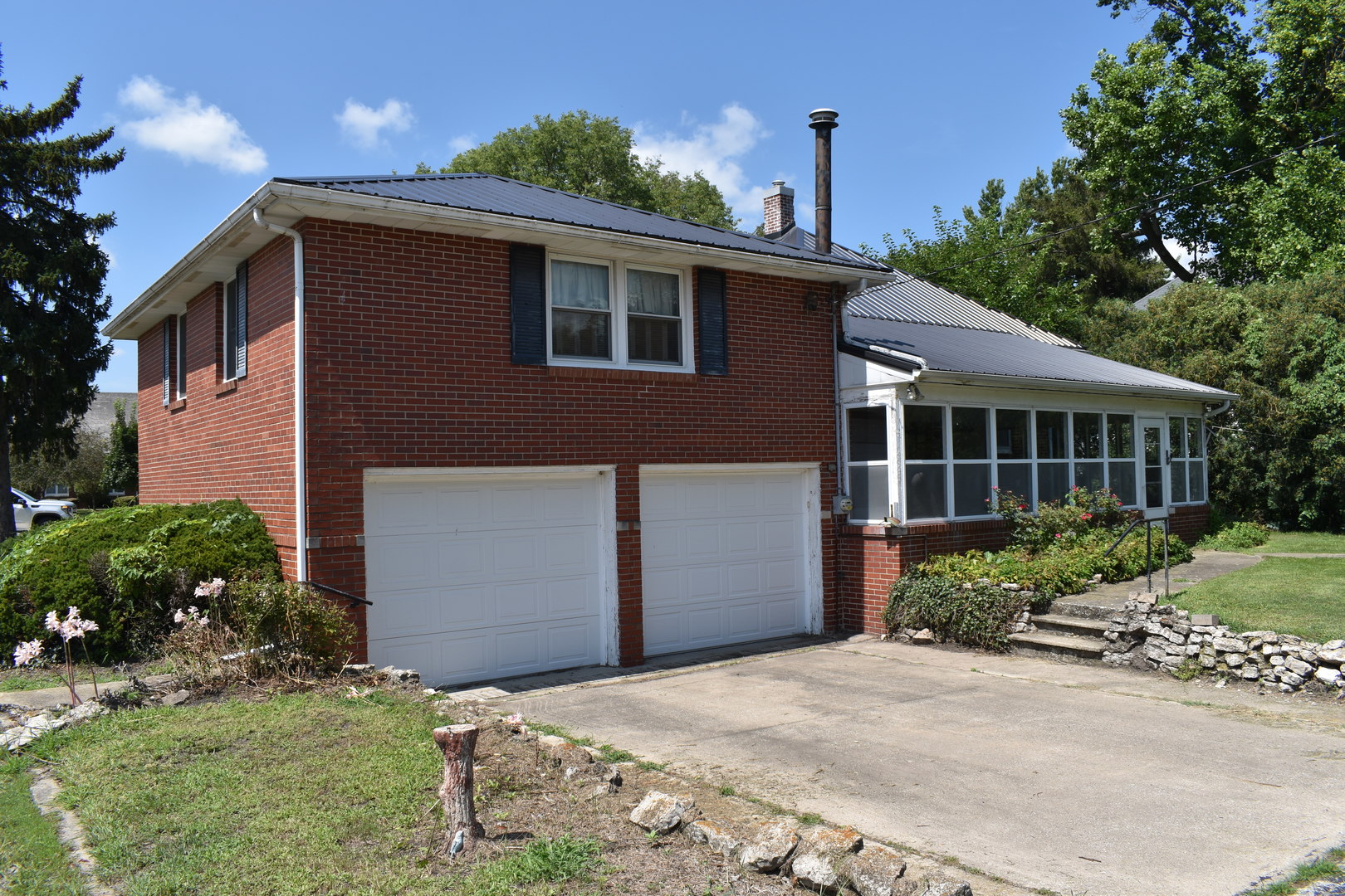 308 S Jackson Street, Flanagan, IL 61740