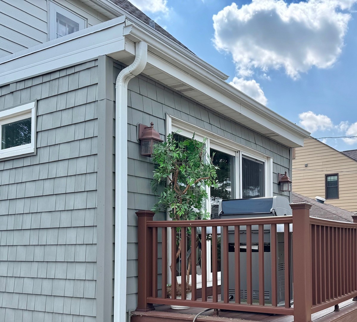 940 W Grant Drive, Des Plaines, IL 60016