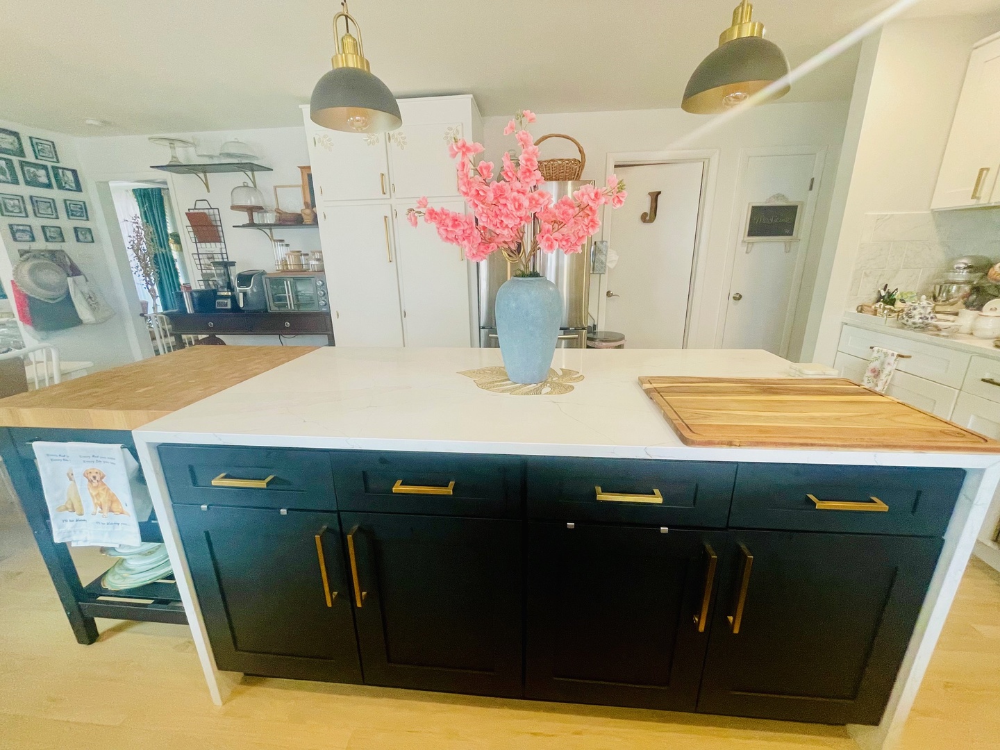 9321 S Avers Avenue, Evergreen Park, IL 60805