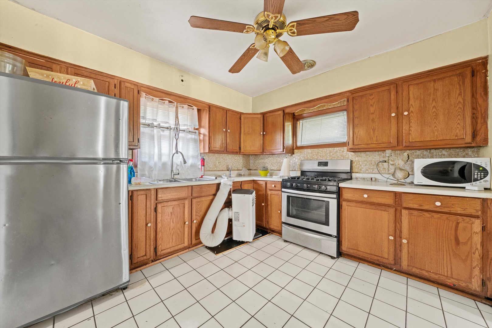 7845 S Kilpatrick Avenue, Chicago, IL 60652