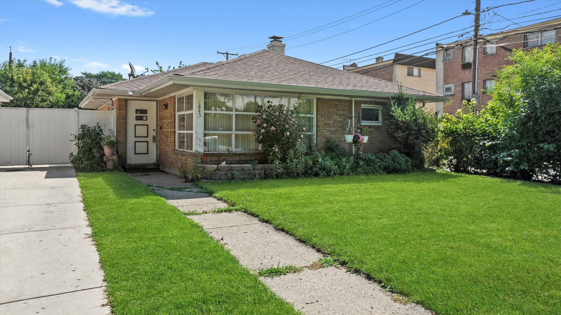 7845 S Kilpatrick Avenue, Chicago, IL 60652