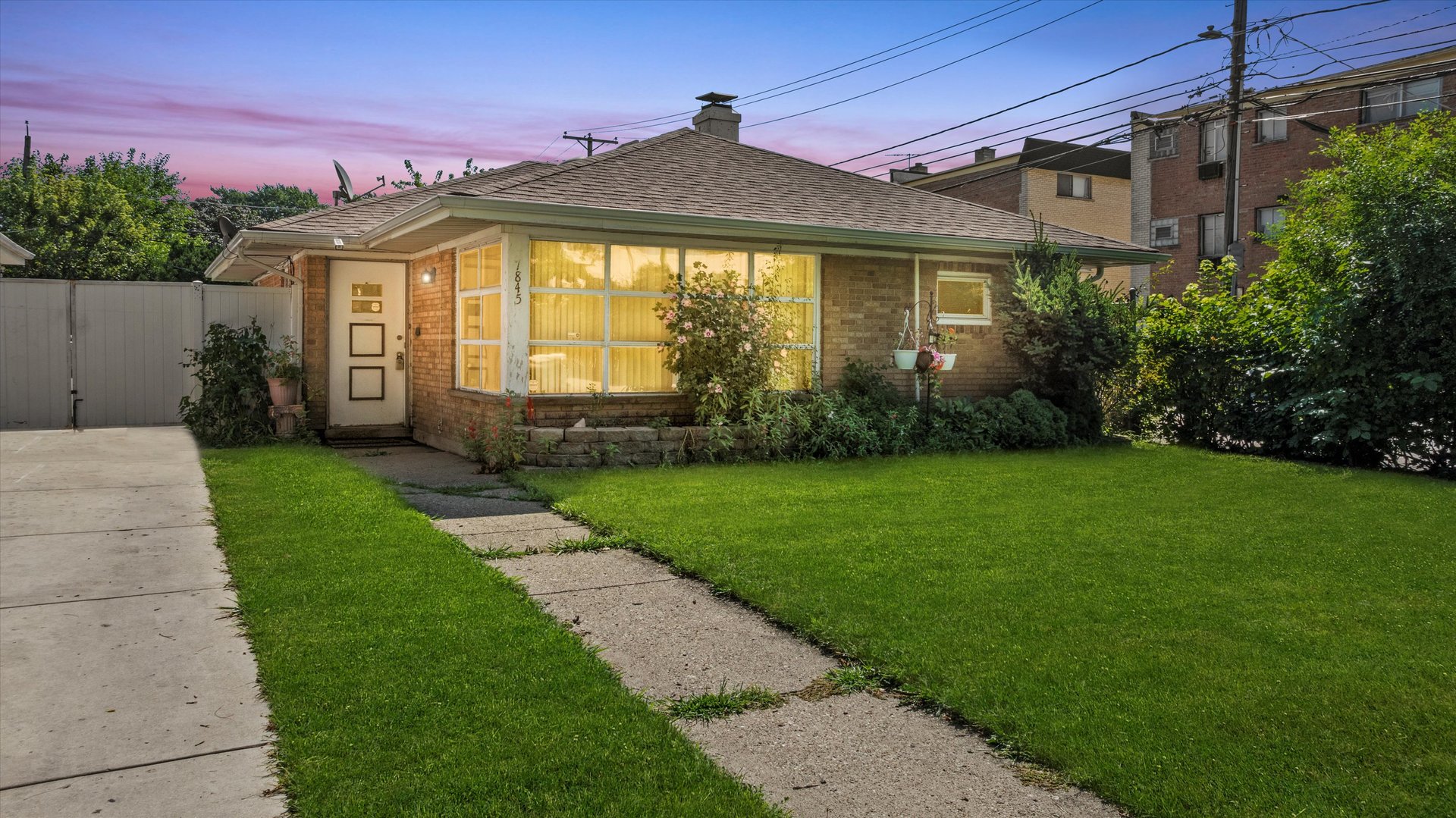 7845 S Kilpatrick Avenue, Chicago, IL 60652