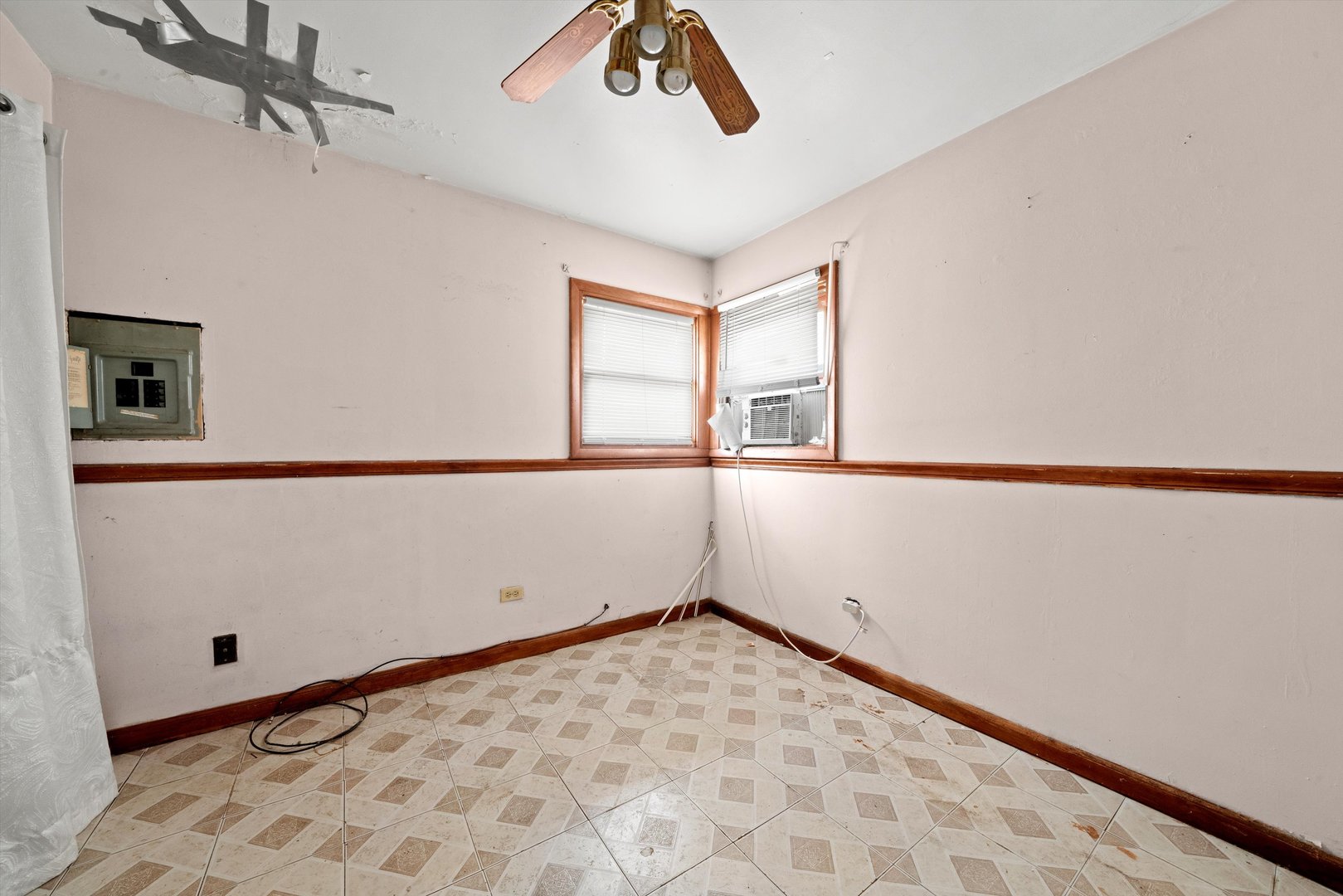 7845 S Kilpatrick Avenue, Chicago, IL 60652