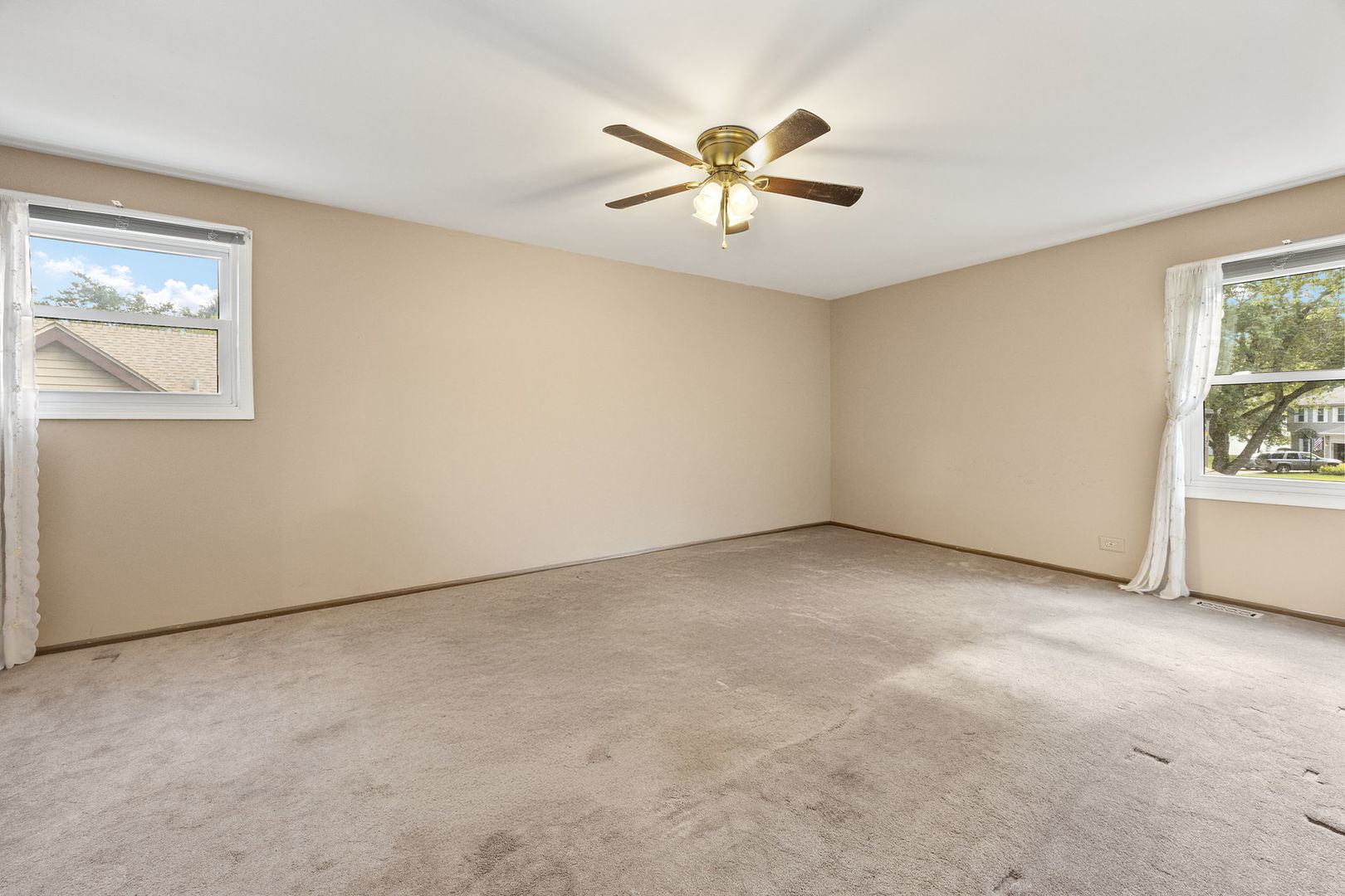 2044 Templar Drive, Naperville, IL 60565