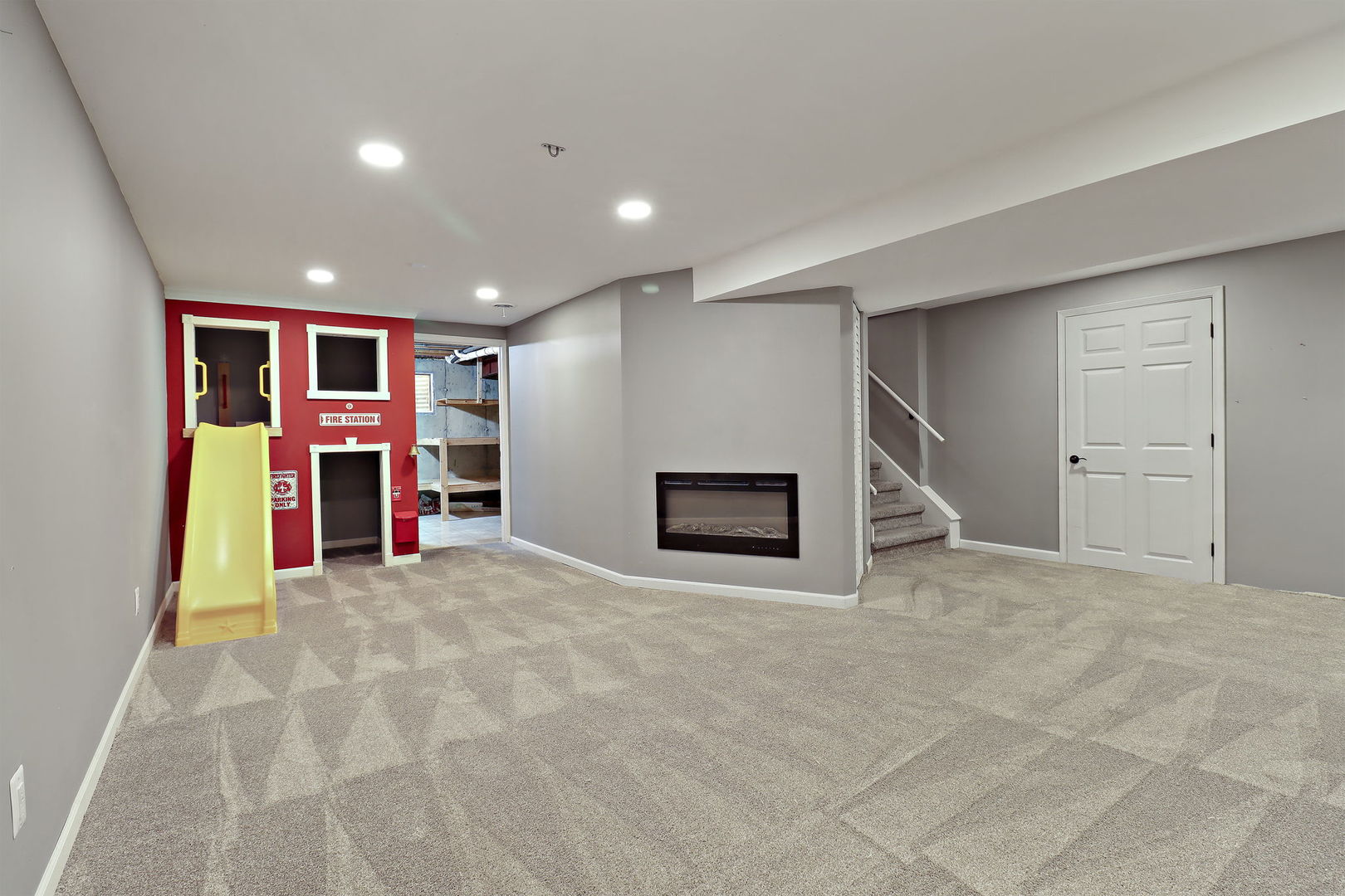1039 S Pleasant Hill Gate, Waukegan, IL 60085