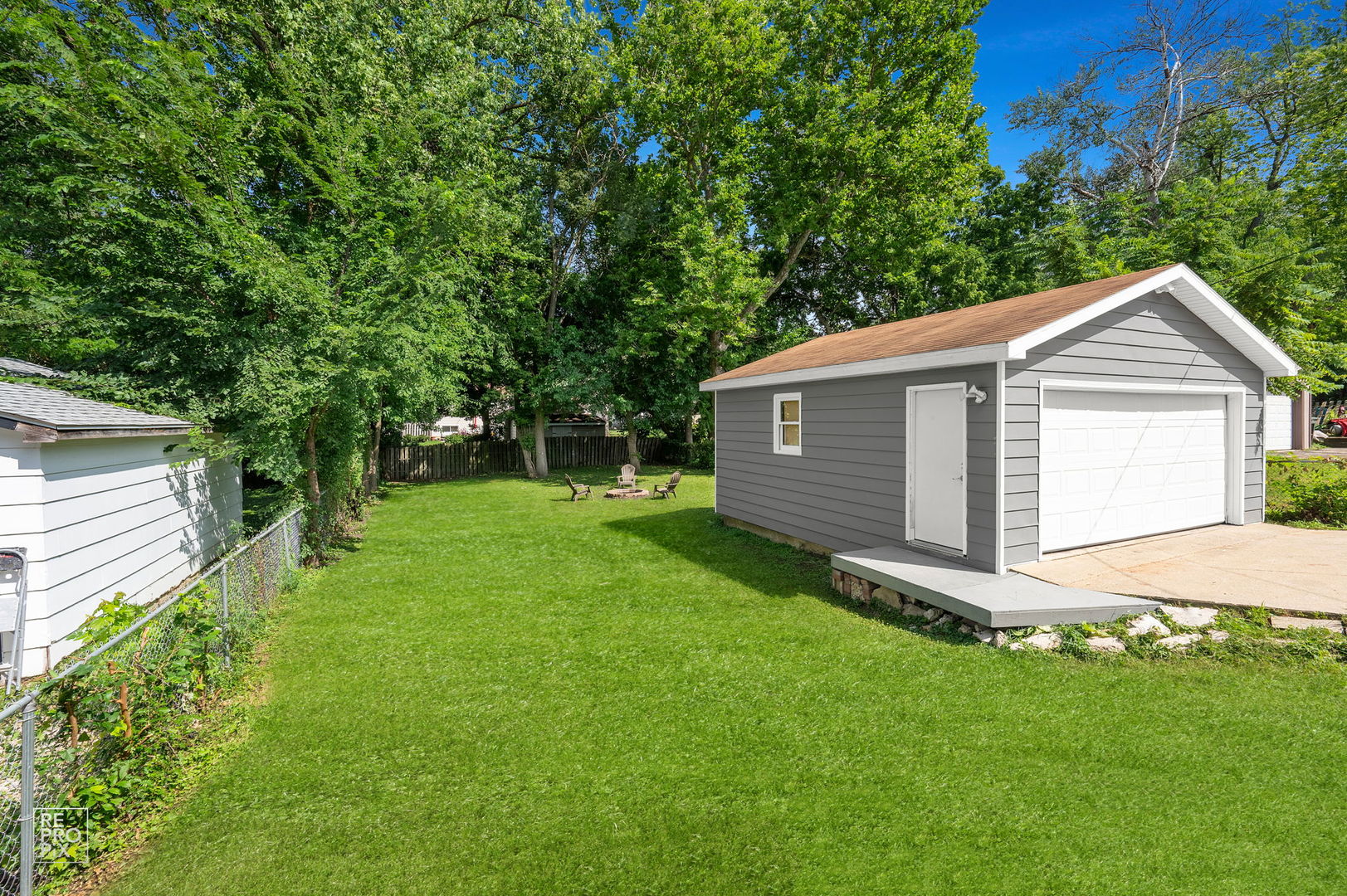 157 N EMERALD Avenue, Mundelein, IL 60060