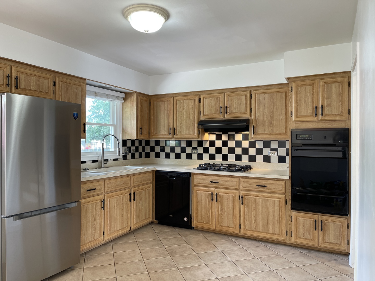 7105 Summit Road, Darien, IL 60561