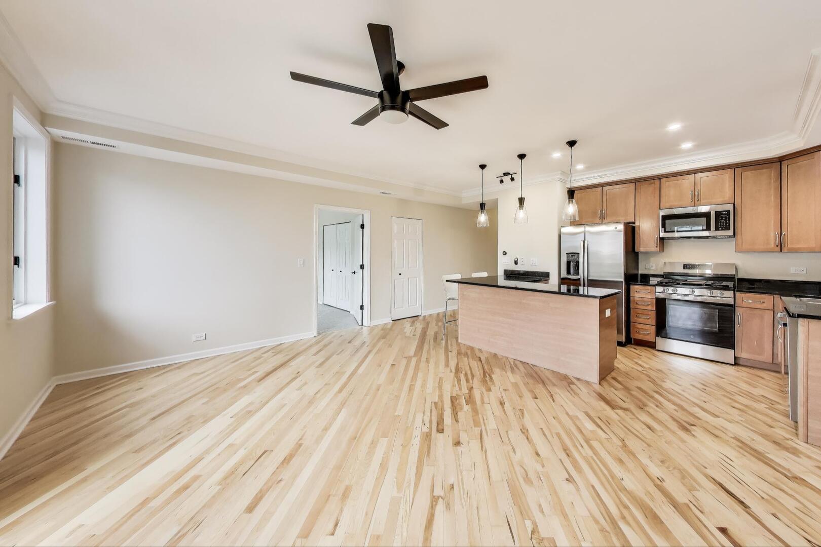 815 N Marshfield Avenue #301, Chicago, IL 60622