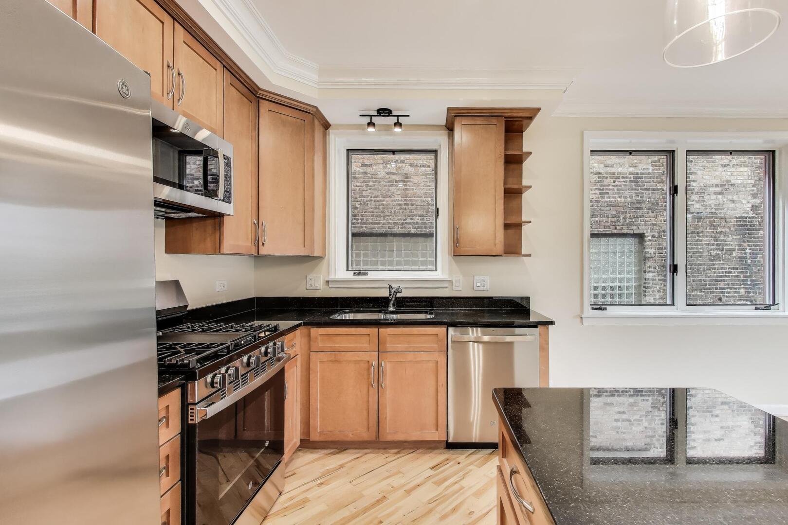 815 N Marshfield Avenue #301, Chicago, IL 60622