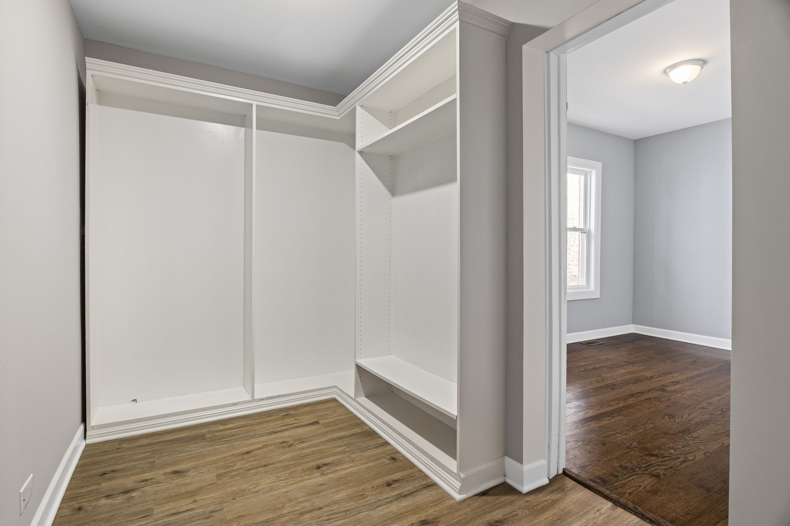 7742 S Hermitage Avenue, Chicago, IL 60620