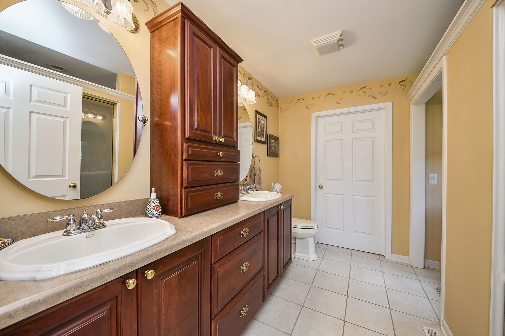 2054 Kingsmill Court, Yorkville, IL 60560