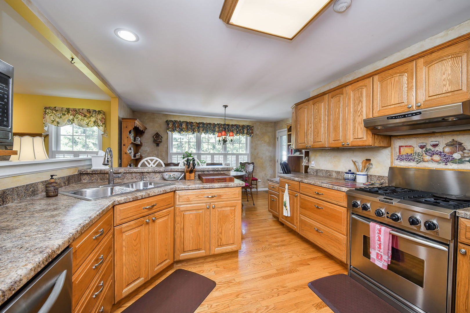 2054 Kingsmill Court, Yorkville, IL 60560