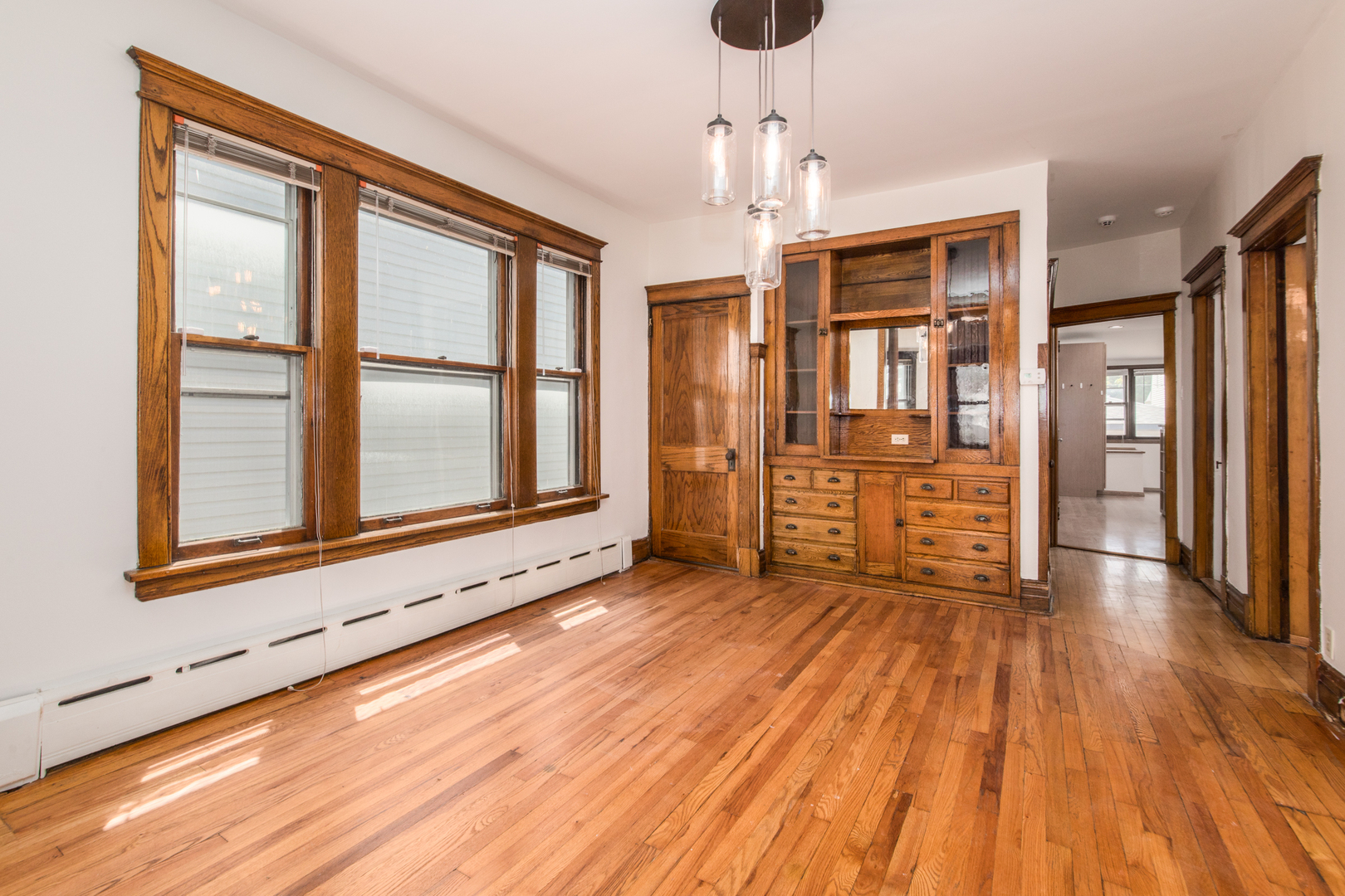 3642 N Sawyer Avenue, Chicago, IL 60618