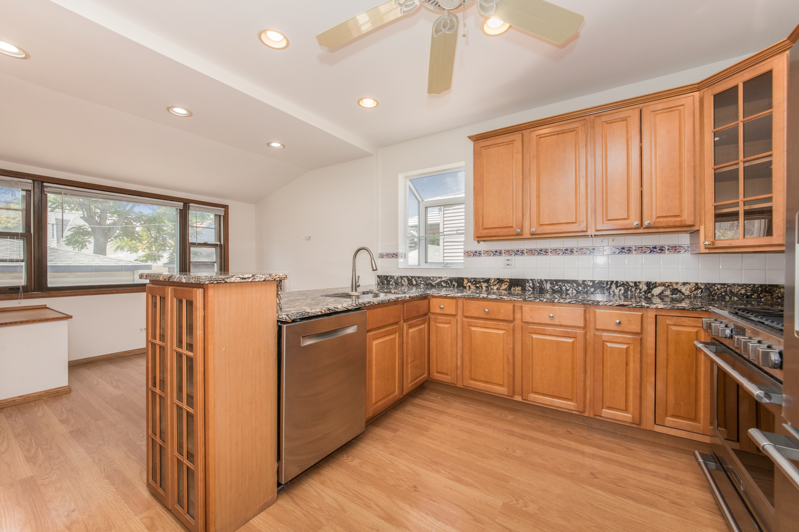 3642 N Sawyer Avenue, Chicago, IL 60618
