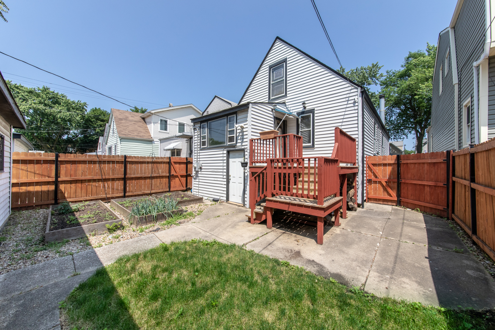 3642 N Sawyer Avenue, Chicago, IL 60618