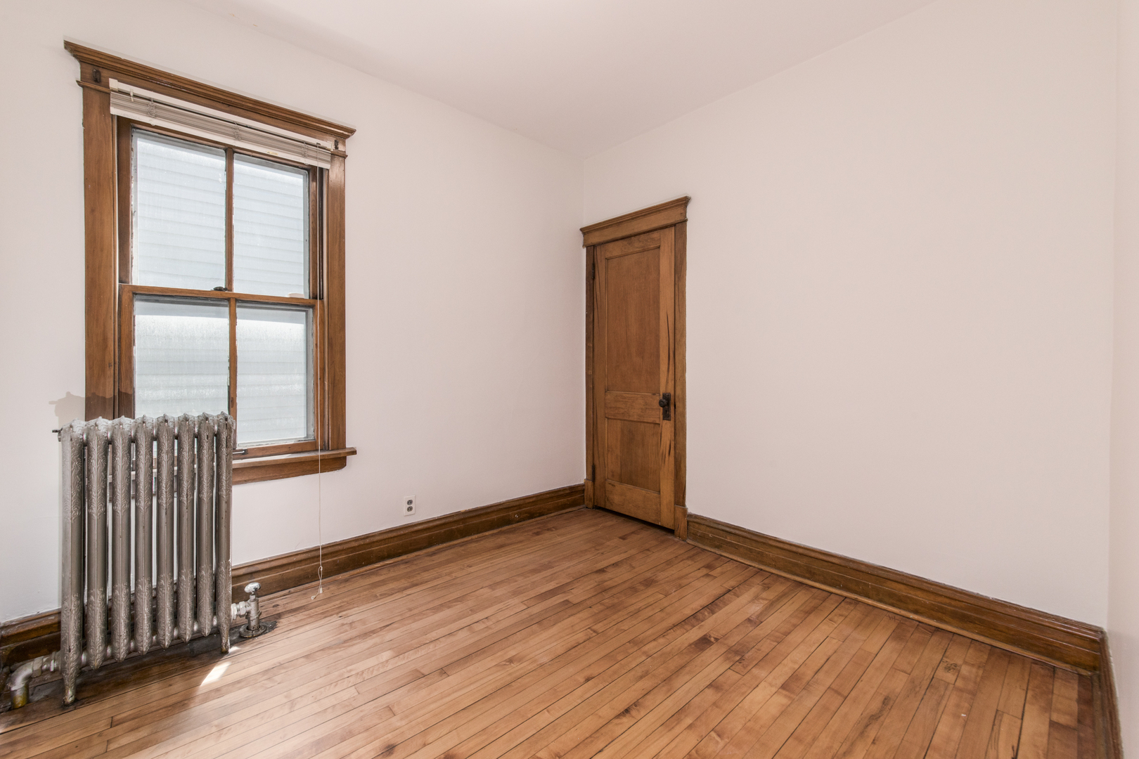 3642 N Sawyer Avenue, Chicago, IL 60618