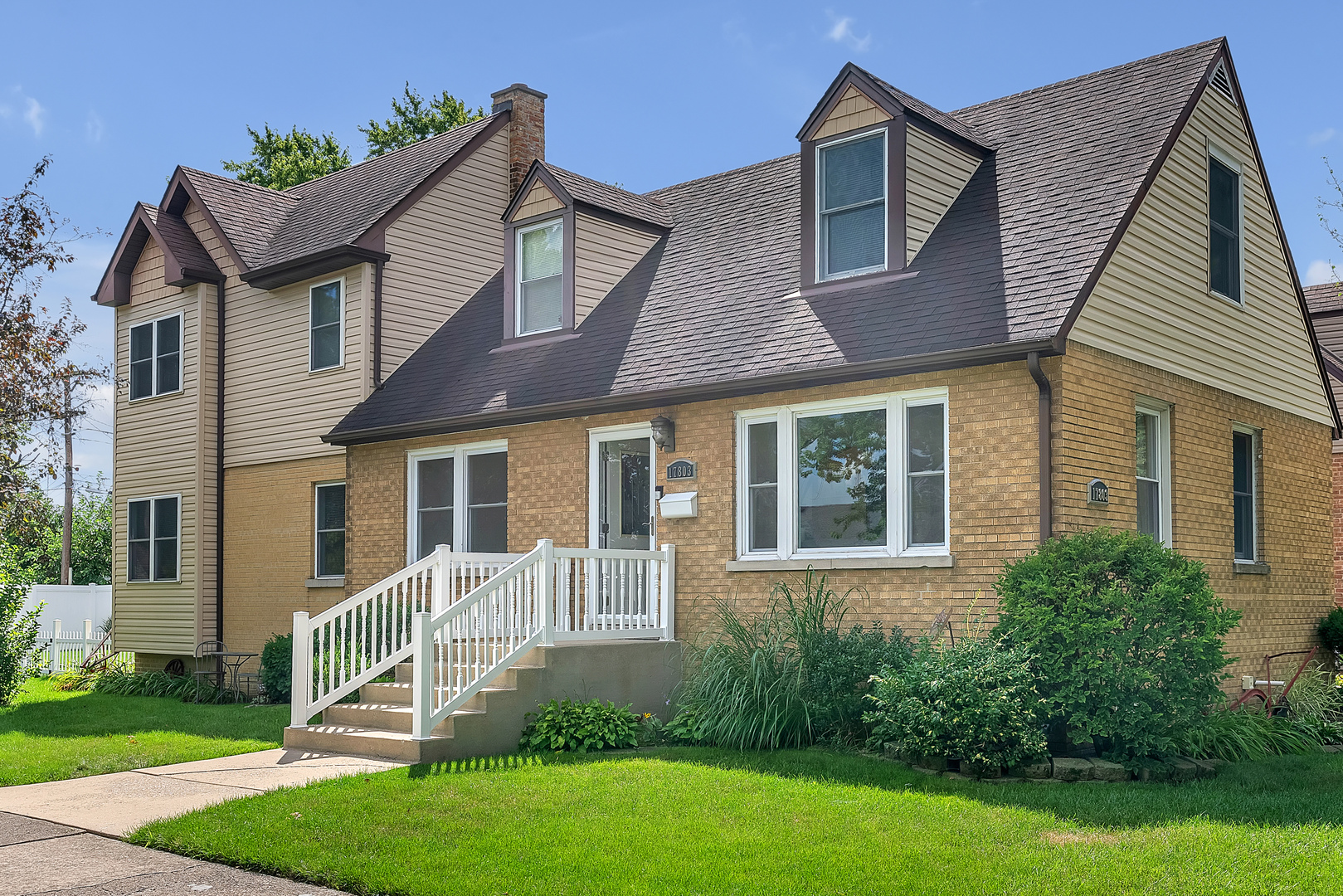 17803 Escanaba Avenue, Lansing, IL 60438