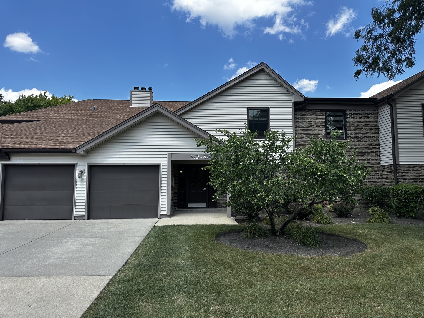872 Stradford Circle #16B1, Buffalo Grove, IL 60089