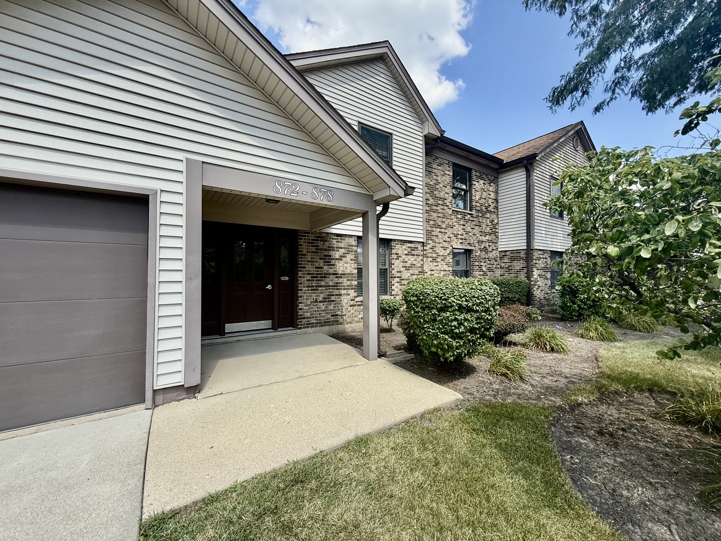 872 Stradford Circle #16B1, Buffalo Grove, IL 60089