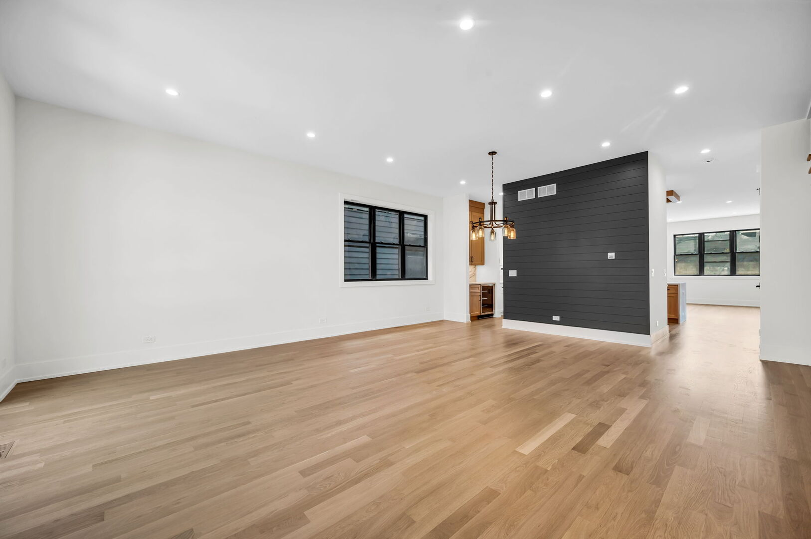 3903 N Drake Avenue, Chicago, IL 60618