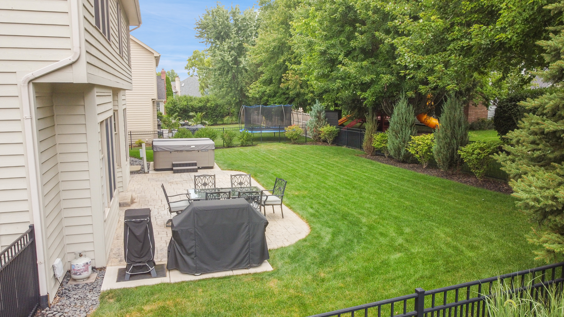 1306 Mcclurg Drive, Batavia, IL 60510