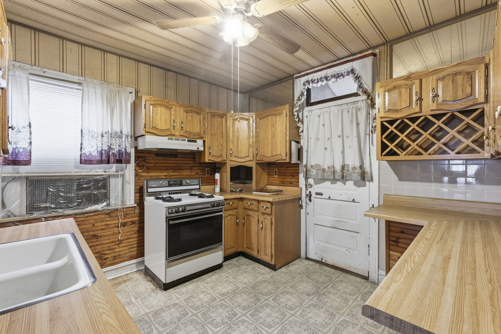 2924 N Merrimac Avenue, Chicago, IL 60634