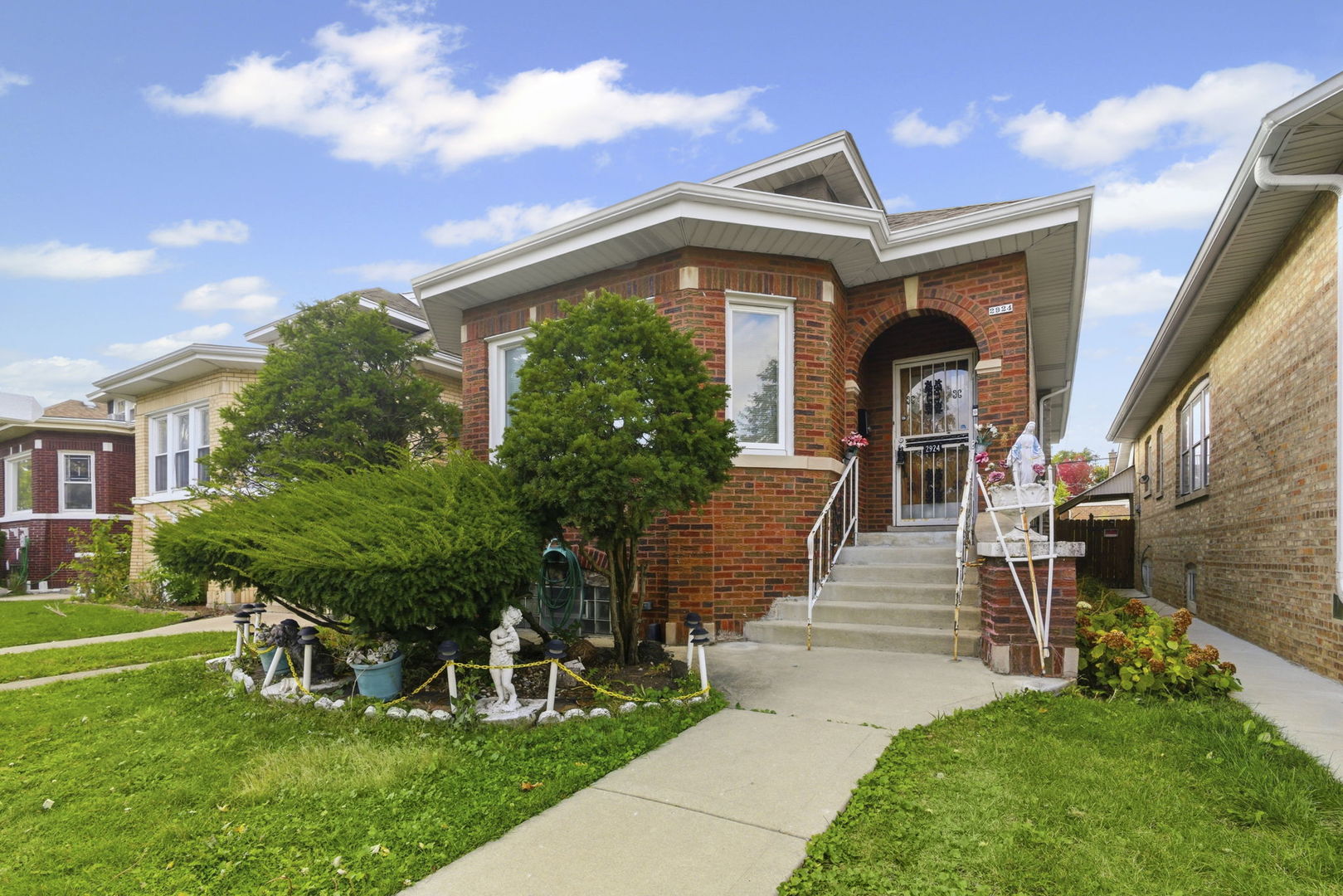 2924 N Merrimac Avenue, Chicago, IL 60634