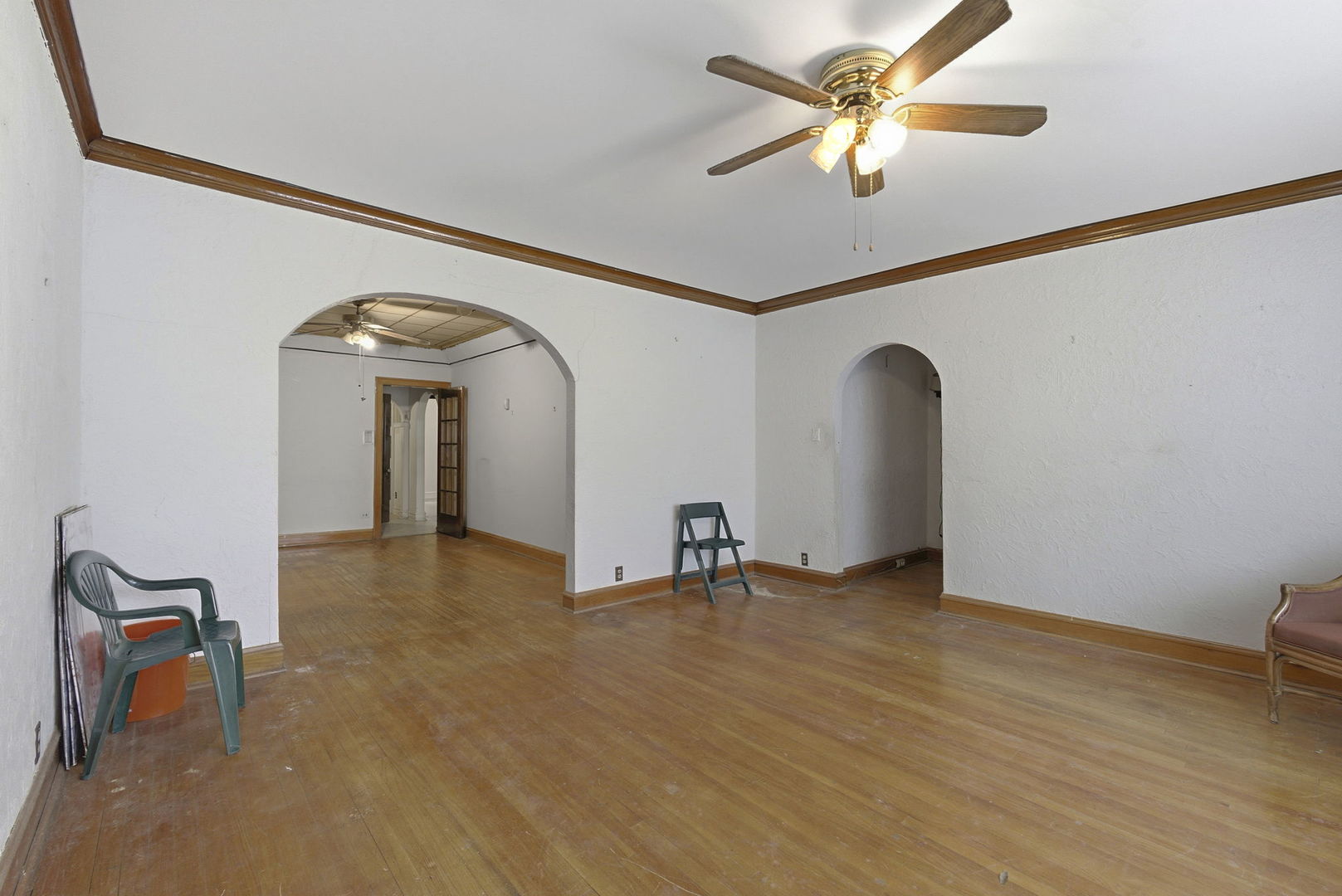 2924 N Merrimac Avenue, Chicago, IL 60634